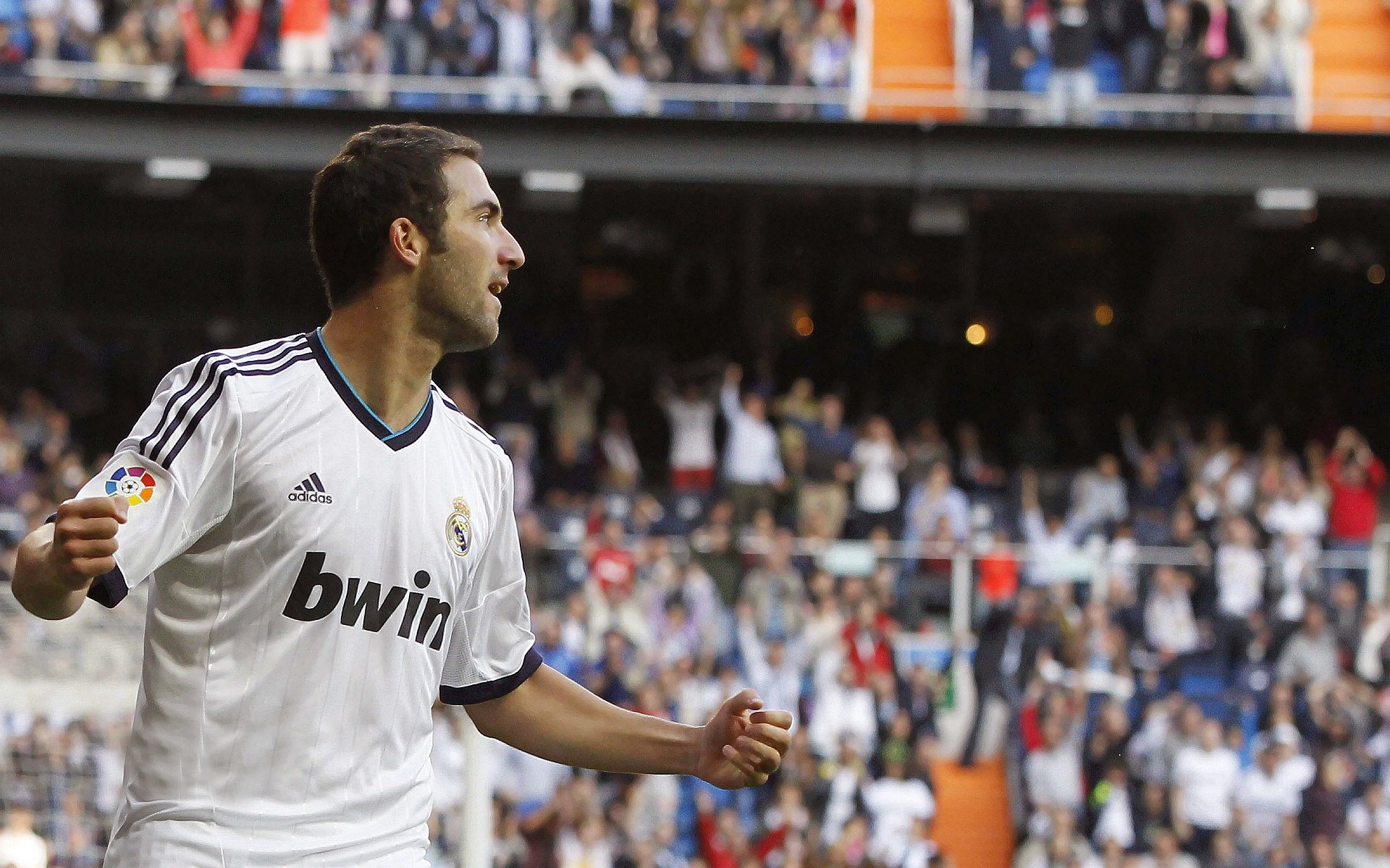 leyu乐鱼官网登录入口-利物浦夺冠，欧文情绪激动：我为红军自豪！，利物浦 欧文